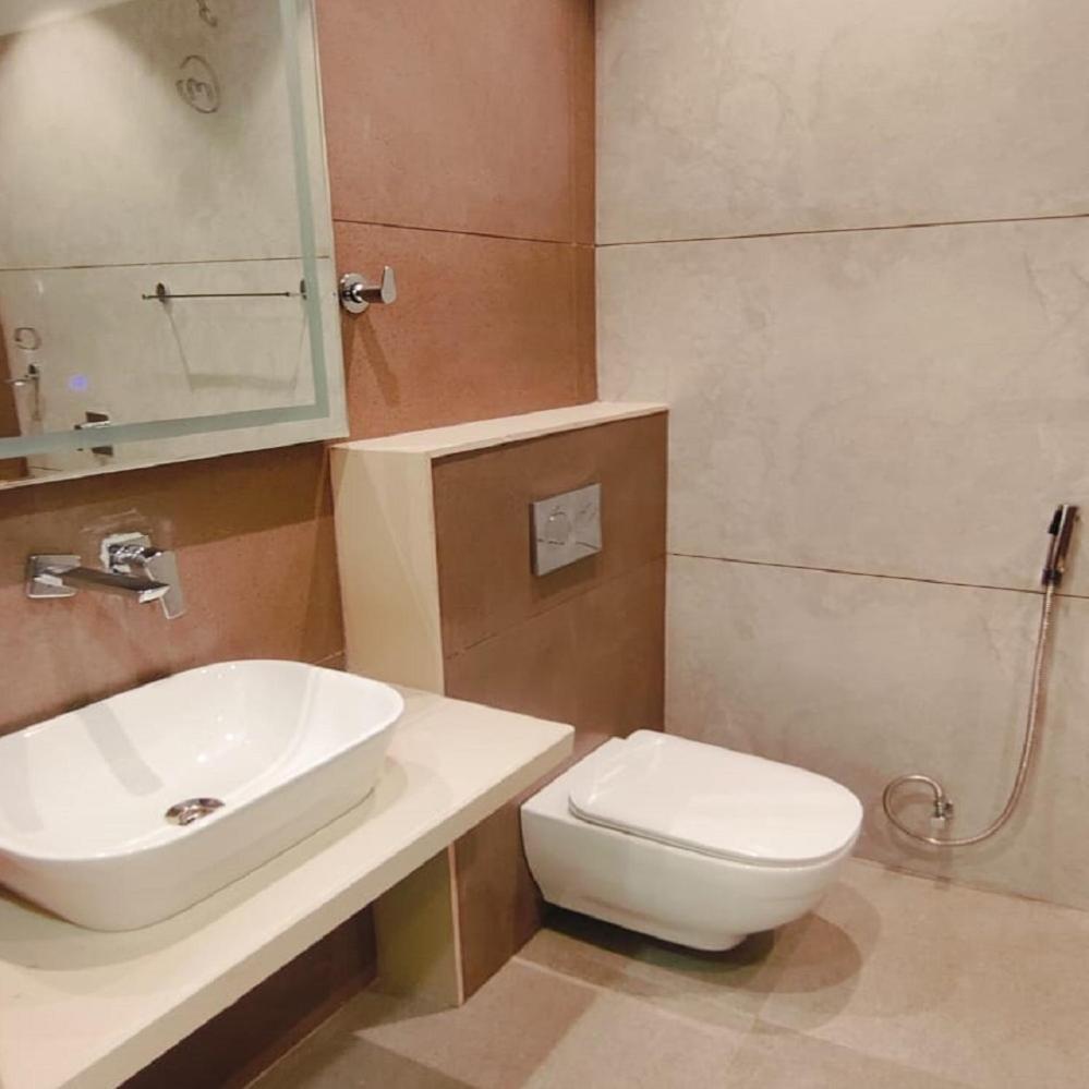 The Meera Hotel อุจเจน ภายนอก รูปภาพ
