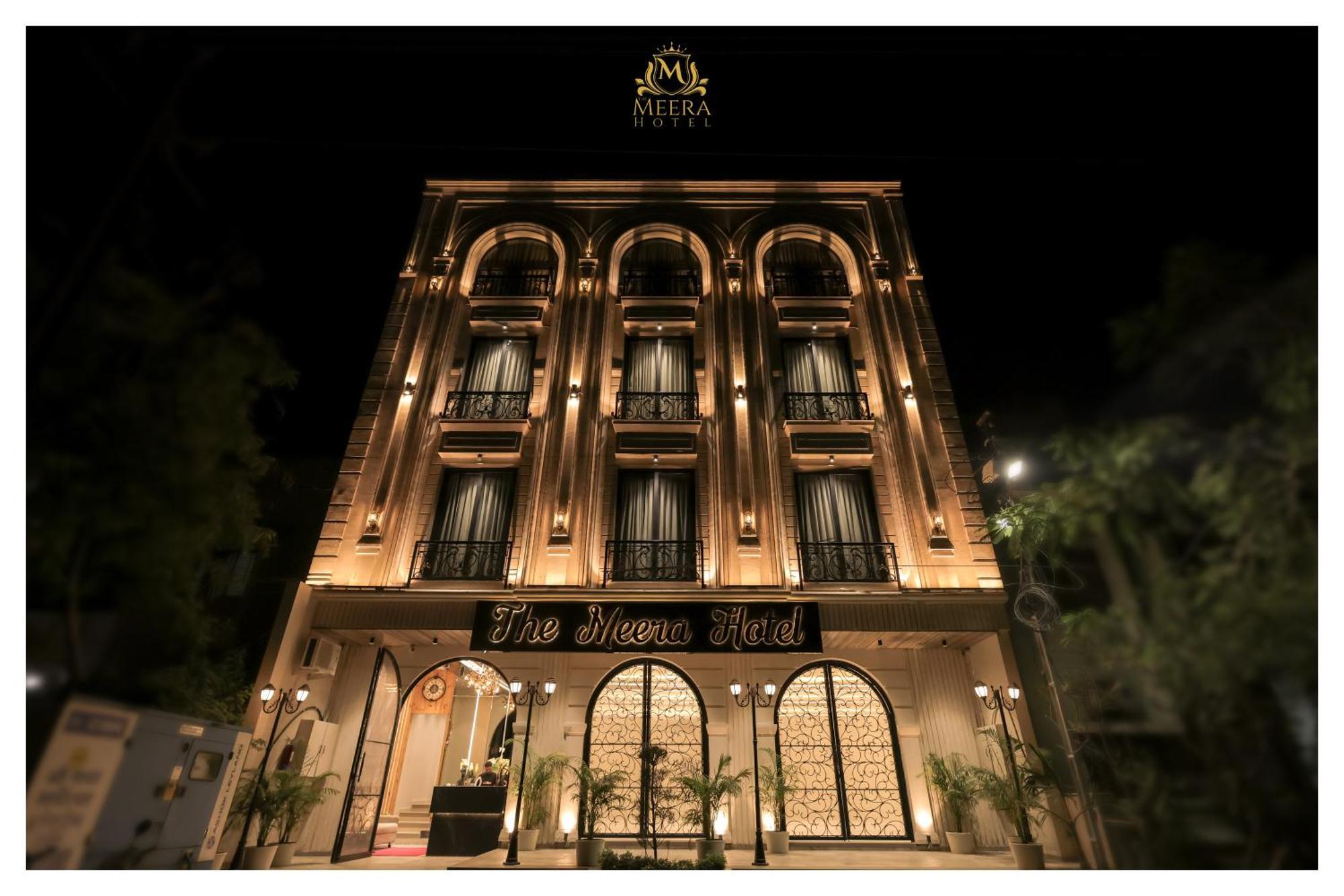 The Meera Hotel อุจเจน ภายนอก รูปภาพ